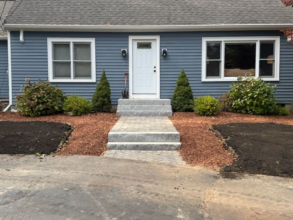 Gallery photos for Beautiful Front Yard Makeover: Image #2